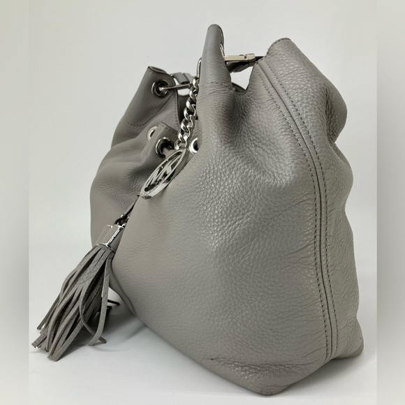 MICHAEL KORS Gray Camden Drawstring Hobo Shoulder Bag - Picture 3 of 16